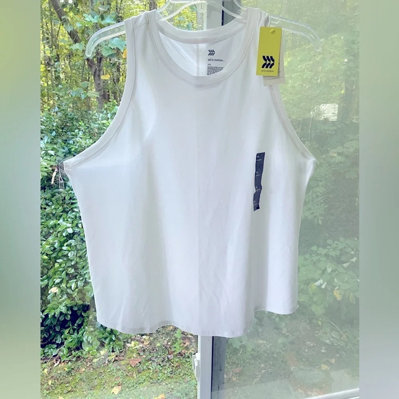 NWT all in motion XXL white tank with crew neck. Moisture wicking quick dry. - Picture 3 of 7
